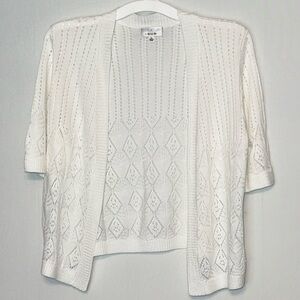 Signature by Robbie Bee White Short Sleeve Crochet Cardigan - Size PL. Nice!